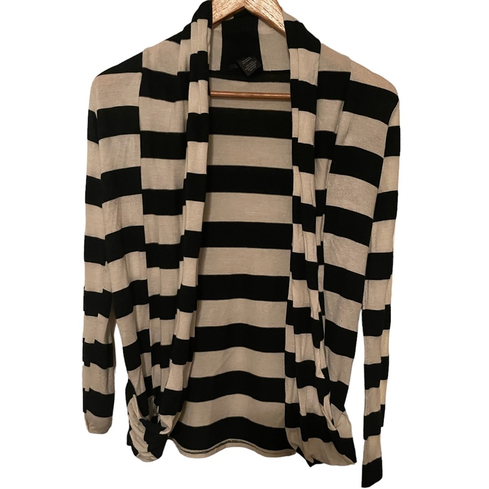 Beautiful black and white cardinal sweater
